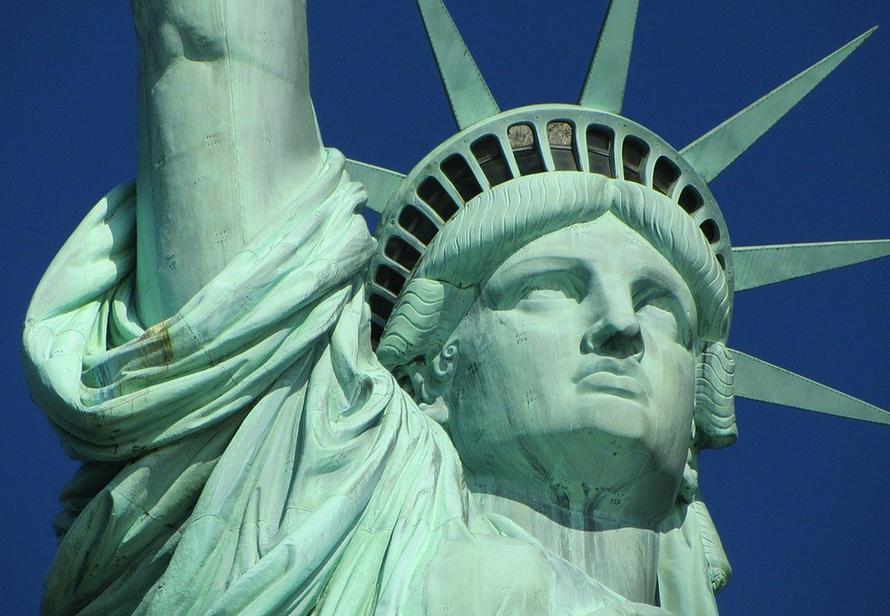 Семьи американских дипломатов должны будут покинуть Украину