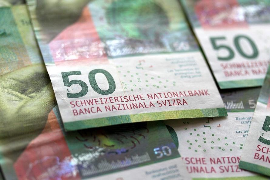 Россиянам рассказали, в каких валютах хранить деньги