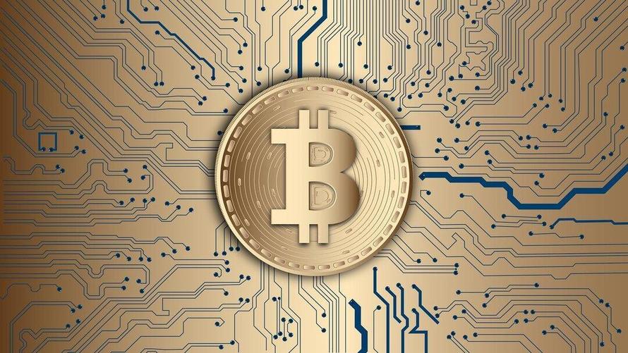 Глава Минфина сравнил криптовалюты с интернетом и выступил против их запрета