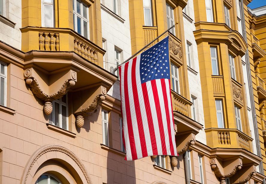 Россия выслала заместителя посла США