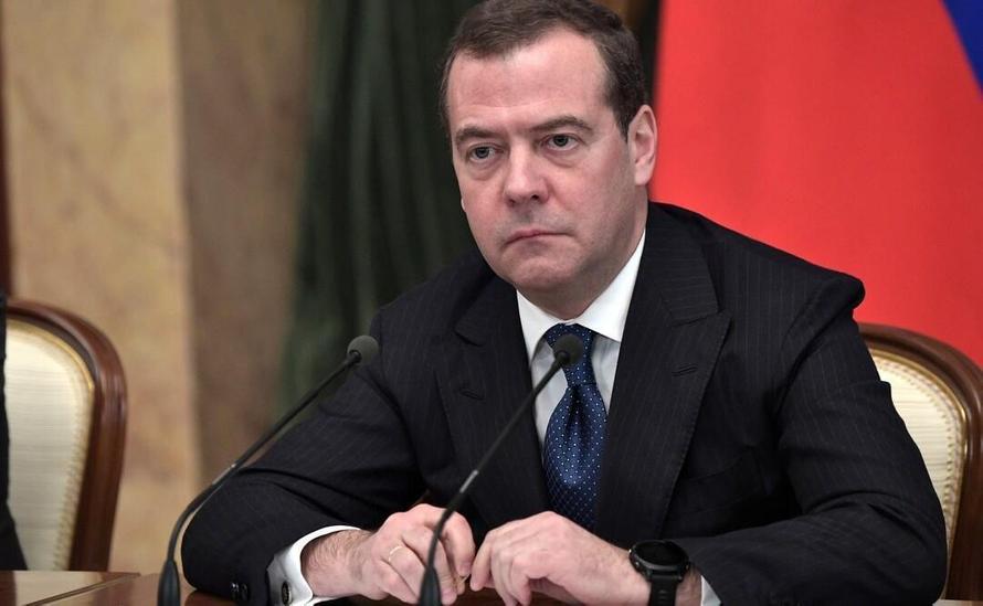 «Следите за речью». Медведев ответил Западу на угрозы