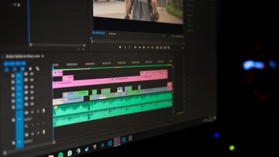 Adobe прекратила продажи своих программ и услуг в России