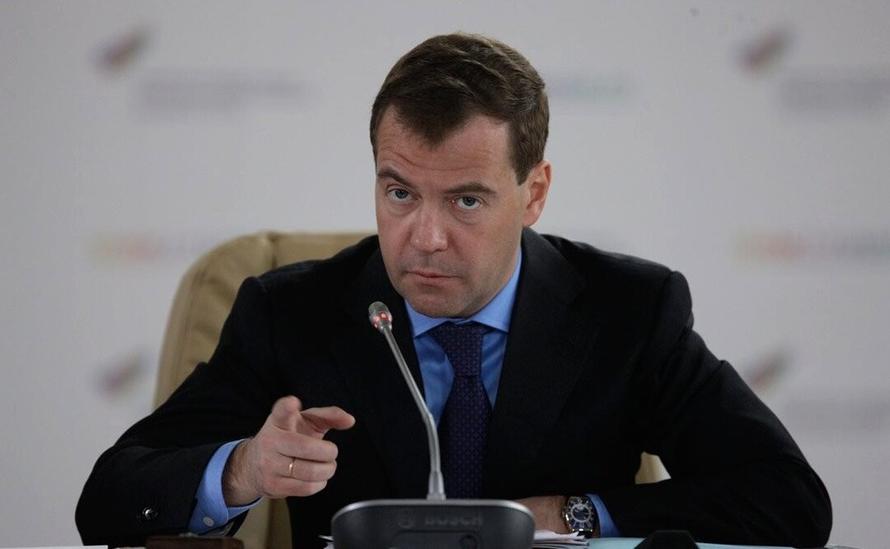 Медведев поздравил европейцев с рекордными ценами на газ