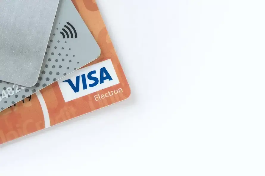 Visa продлила срок работы с российскими банками