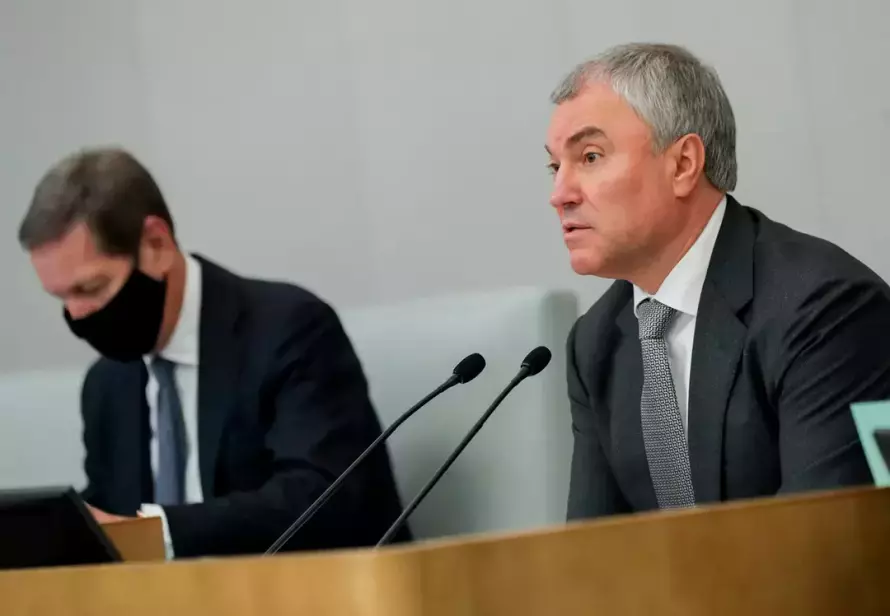 Володин посоветовал бизнесу в условиях санкций думать о людях, а не о прибыли