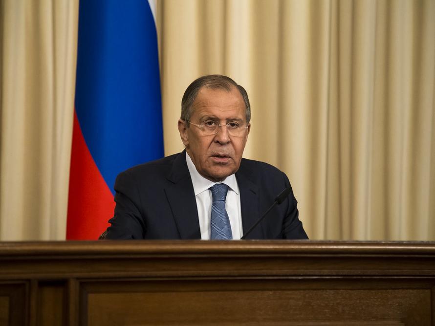 Лавров пригрозил атаковать поставки оружия на Украину