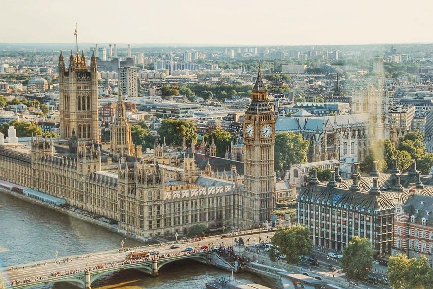 СМИ узнали о покупке властями Британии рекламы в российских соцсетях