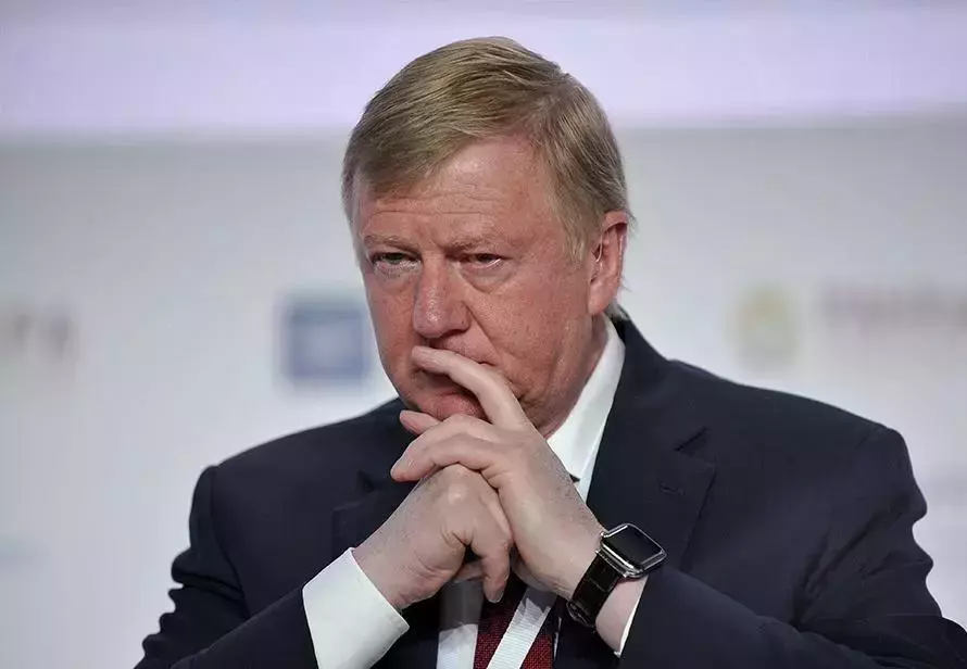 Чубайс покинул пост спецпредставителя президента и уехал из России