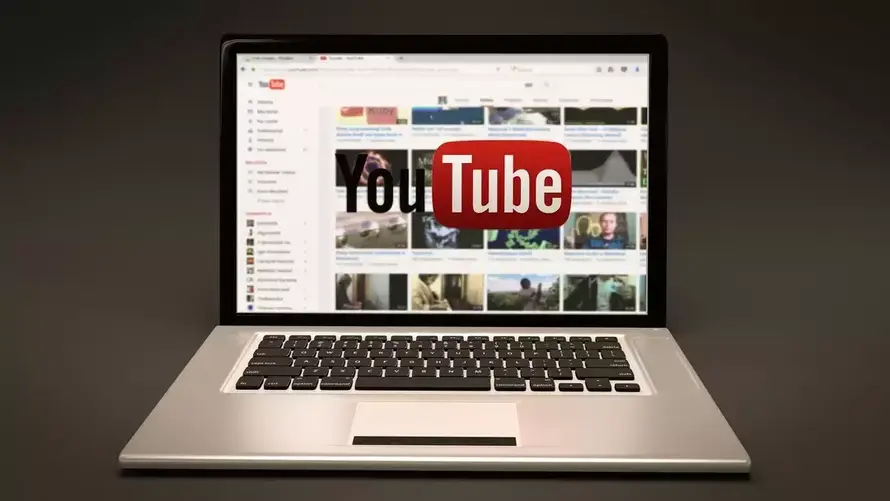 YouTube под угрозой блокировки пошёл на уступки Роскомнадзору