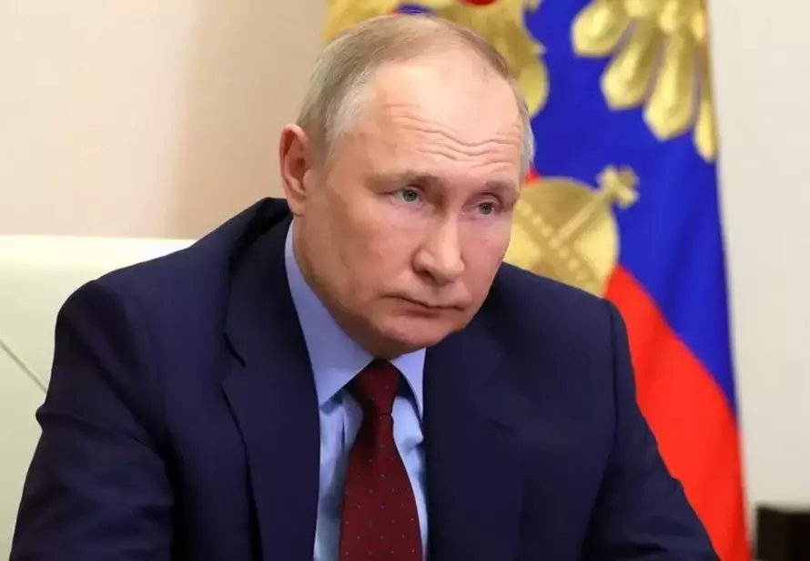 Путин поручил сдержать рост цен на проезд в общественном транспорте
