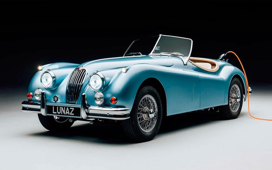 Дэвид Бэкхем подарил сыну на свадьбу Jaguar за $550 тыс.