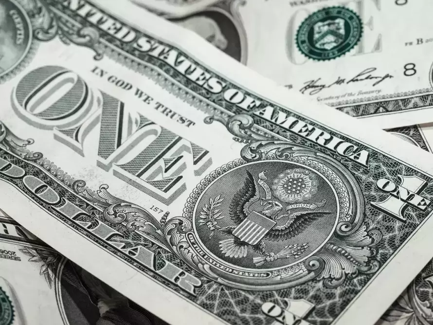 Россияне сняли валюту почти на $10 млрд
