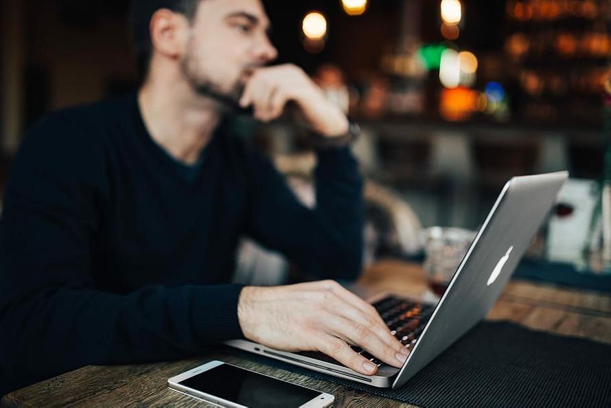 Оказались не нужны. Российские пиарщики не могут найти работу