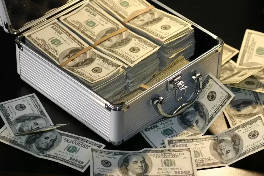Forbes назвал самых обедневших российских миллиардеров
