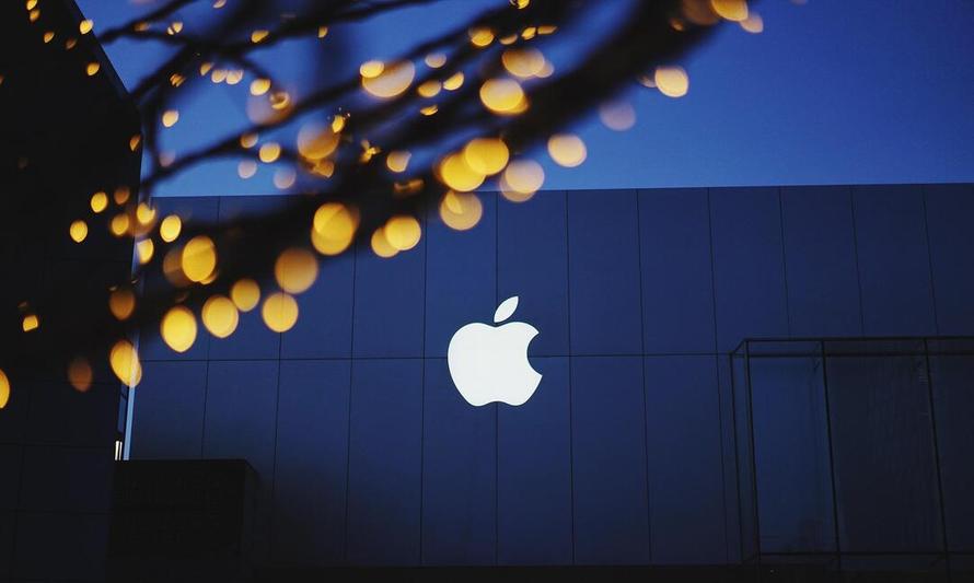 Сотрудники китайского завода Apple устроили бунт
