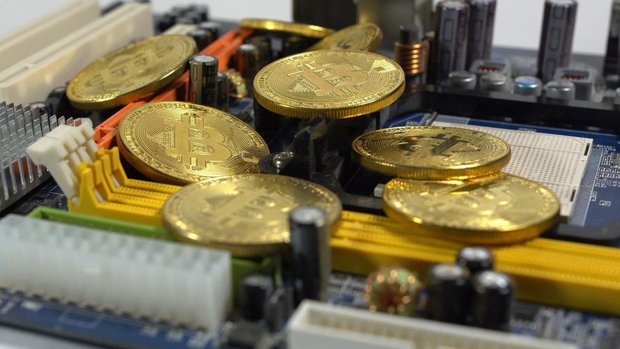Биткоин подешевел до минимума с 2020 года