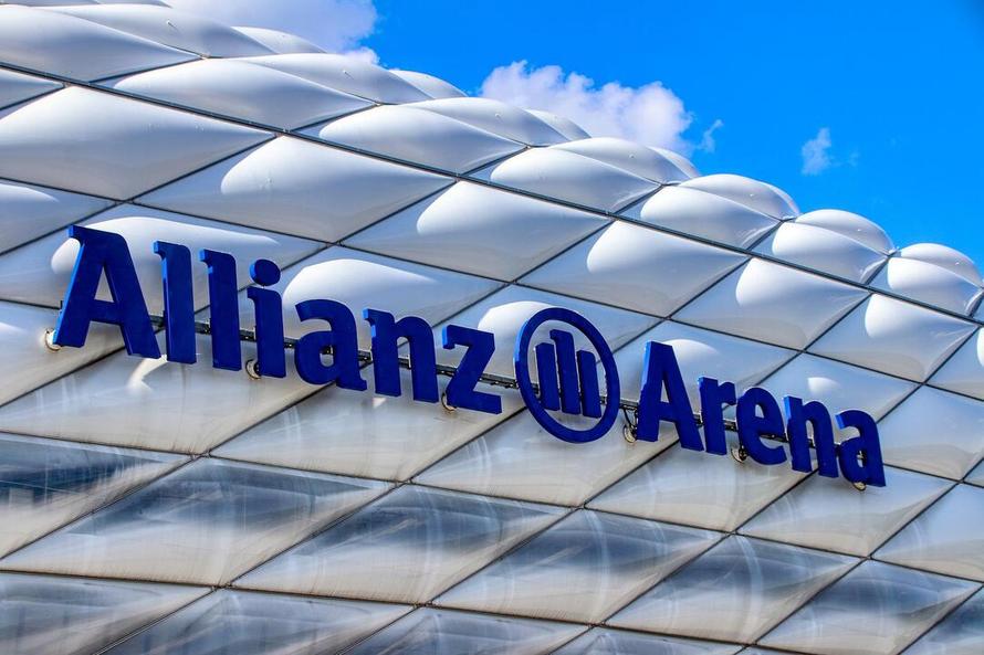 Страховая компания Allianz приготовилась к уходу из России