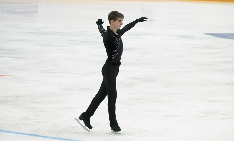 Российского фигуриста-чемпиона призвали в армию