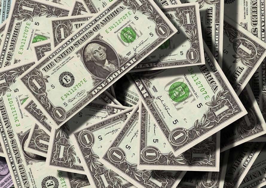 Маск, Безос и Гейтс потеряли $115 млрд
