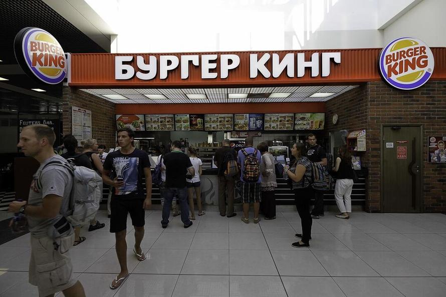 Юридическая ловушка. «Бургер Кингу» не дают уйти из России