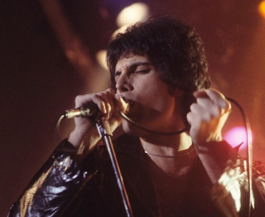 Queen выпустит неизданную песню Фредди Меркьюри