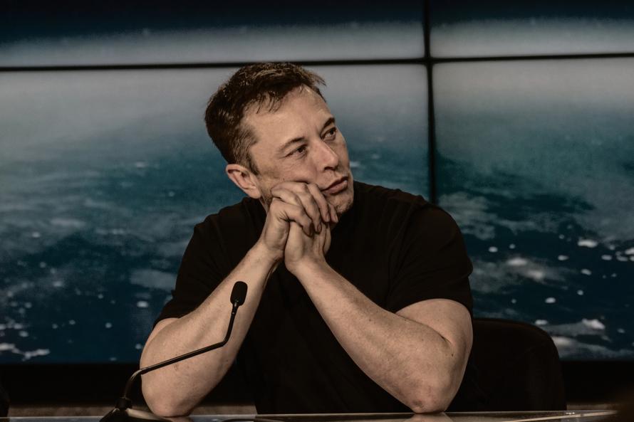 Сотрудников SpaceX уволили после критики в адрес Маска
