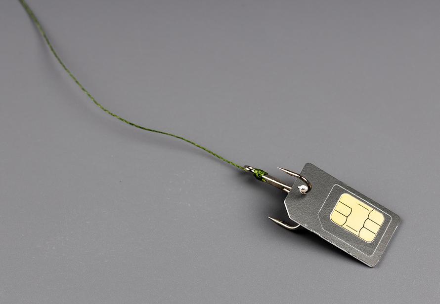 Российские операторы оправдались за платные SIM-карты