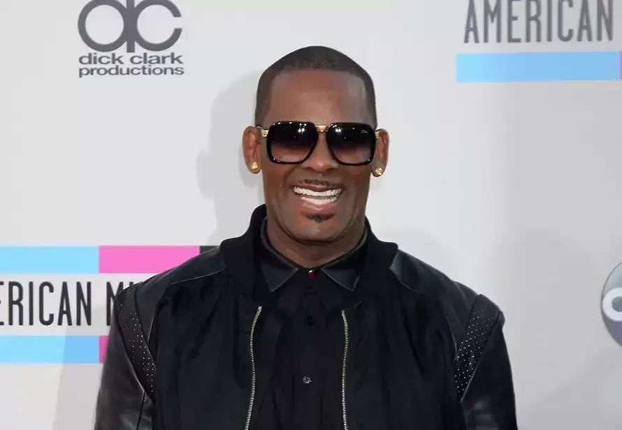 Рэпера R Kelly приговорили к 30 годам за секс-преступления