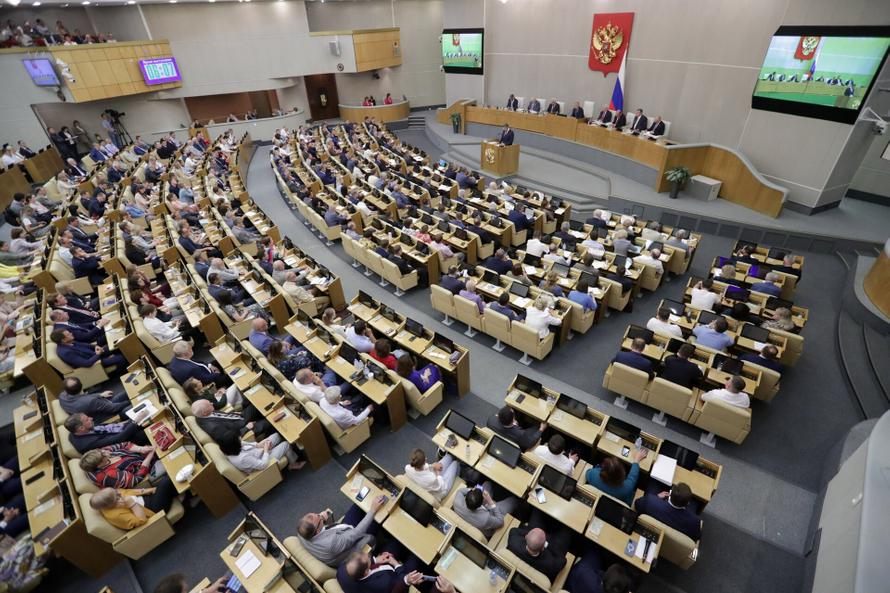 Ушедшую на каникулы Госдуму захотели срочно собрать на внеочередное заседание