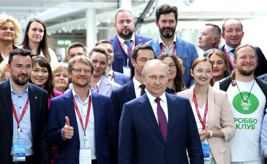 Путин сравнил пользу иван-чая и кока-колы