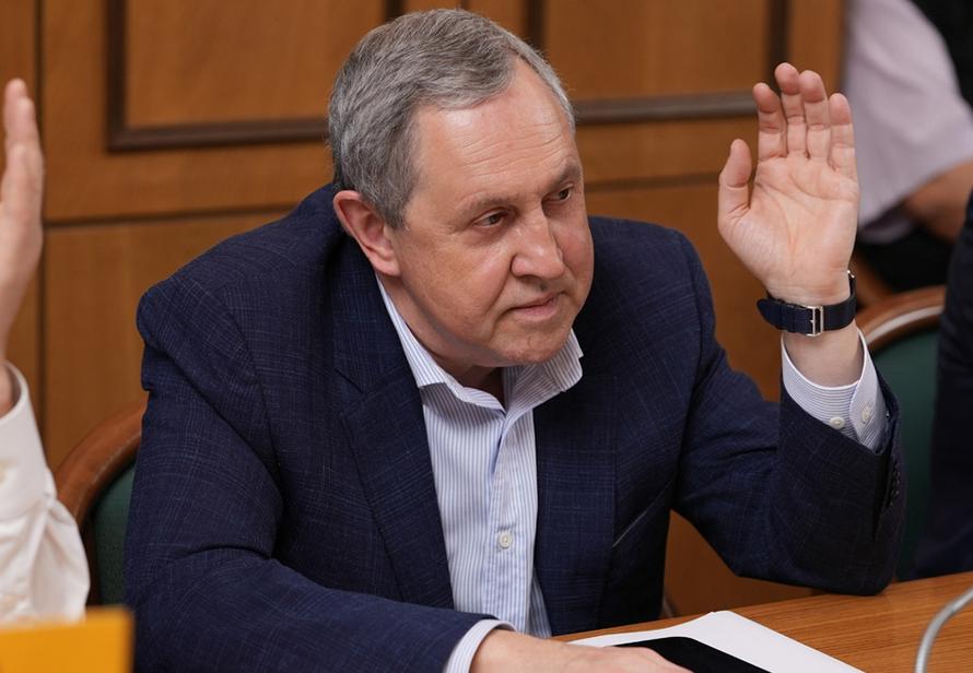 Депутат улизнул с оглашения приговора о взятке в 3,25 млрд рублей