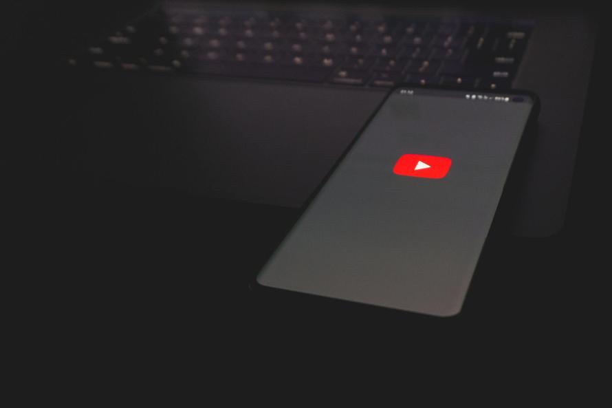 YouTube забанил канал «Ростеха»