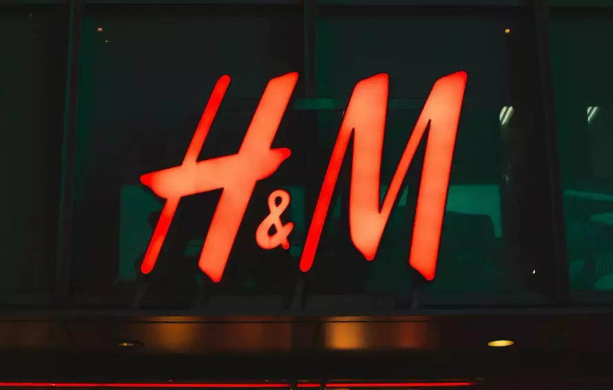 H&M открыл почти все магазины в России для распродажи