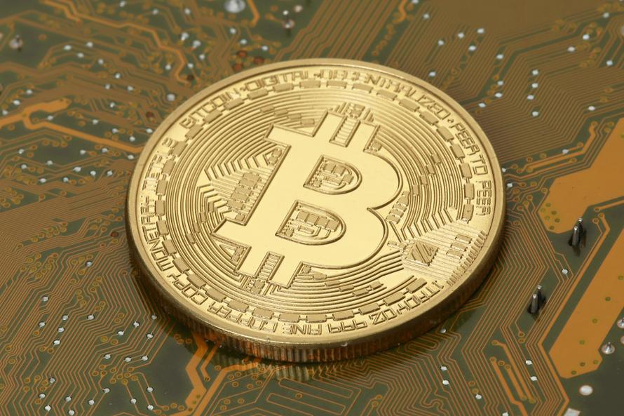 Российский силовик признался в краже биткоинов на 200 млн рублей у хакера