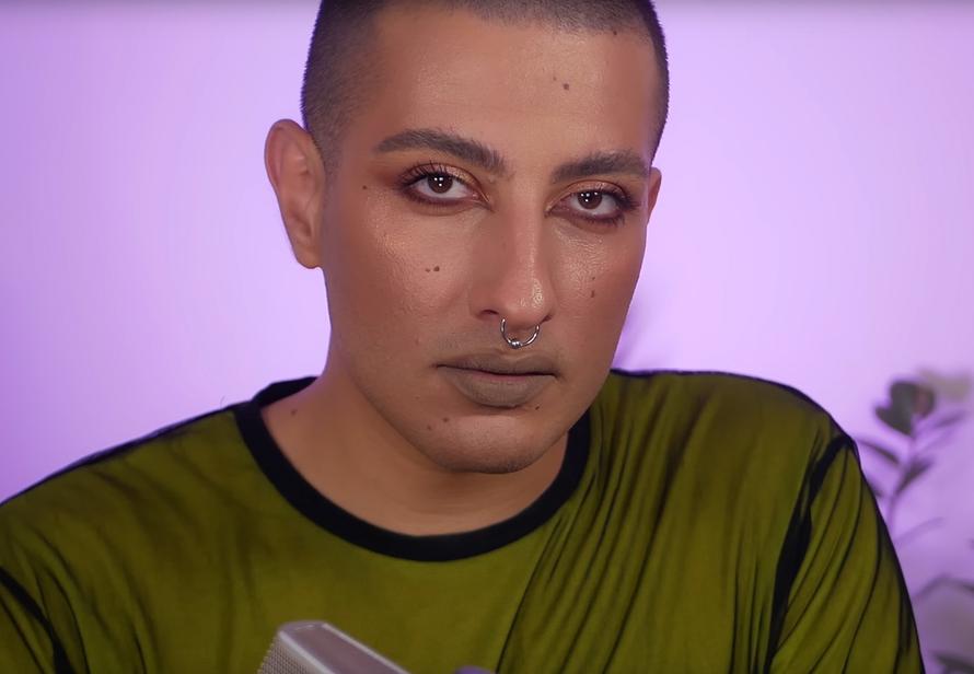 Блогер-визажист желал смерти российским детям в форме и поплатился бизнесом