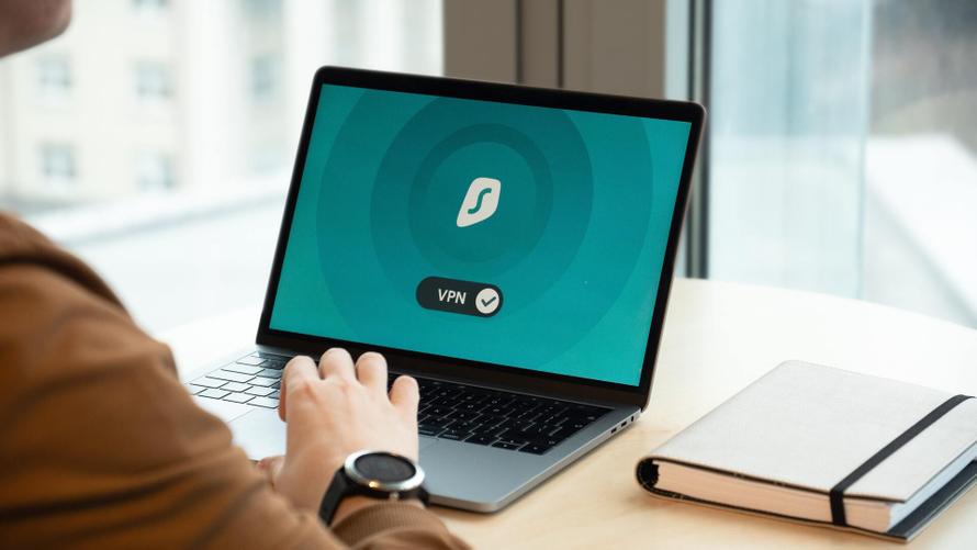 Россиян пугают VPN. Говорят, через него можно прослушивать телефон