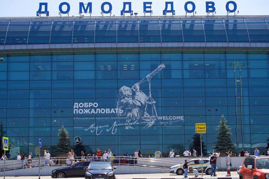 Добро пожаловать! В московском аэропорту у приезжих украли сумки с $4 млн