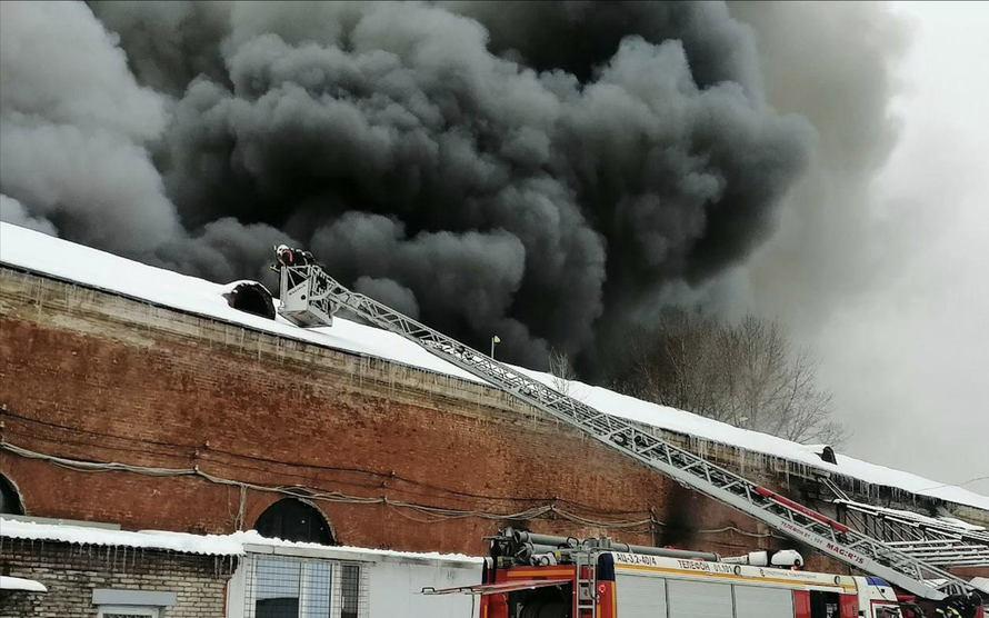 Семь человек погибли при пожаре на площади трёх вокзалов в Москве