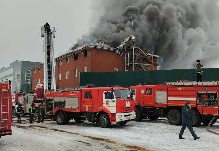 В Подмосковье загорелся хостел крупной сети. Жильцы выбрались наружу