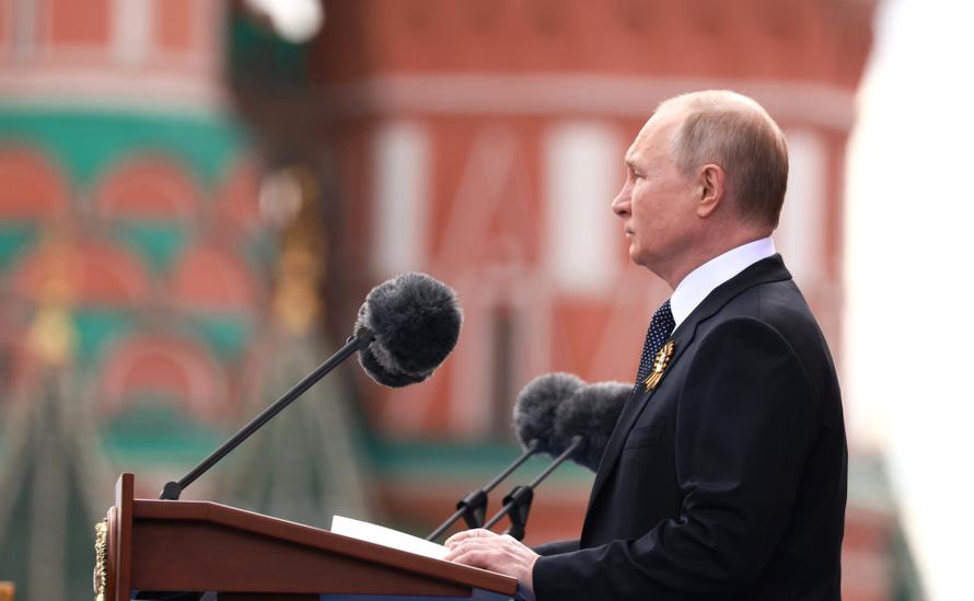 Путин поручил военным прекратить огонь на Рождество и призвал украинцев поступить так же
