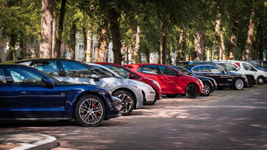 Кто в 2023 году может получить льготный автокредит? Отвечает Минпромторг