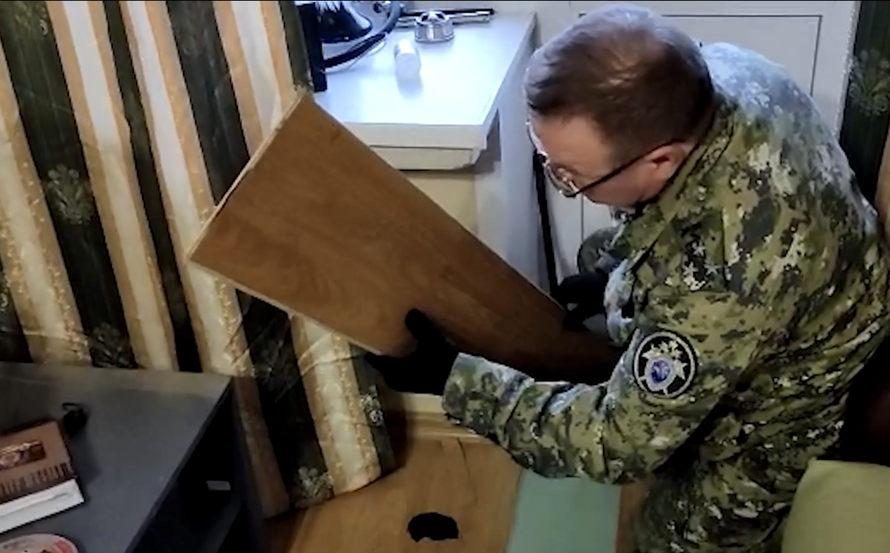 Россиянина заподозрили в изнасиловании школьницы и расчленении пары человек