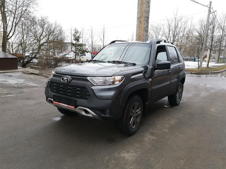 Гнались целый час. Из-за лихача на «ниве» в Москве несколько раз перекрывали МКАД