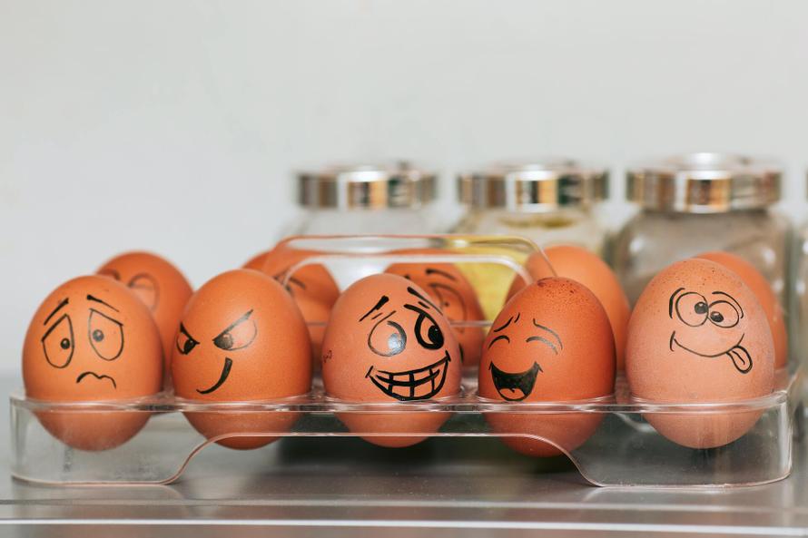 Не грусти — похрусти. Диетолог рассказала, какие продукты отгоняют депрессию