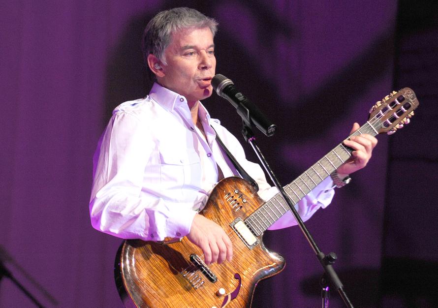 Газманов открестился от 17 млн рублей. Они пойдут на базу патриотических песен, а не ему