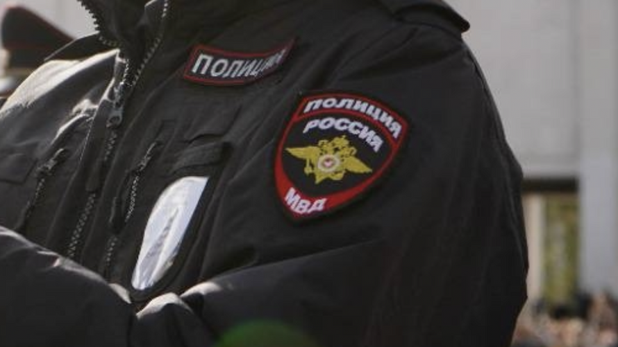 Силовик попытался передать наркотики своему другу-военному, но попался
