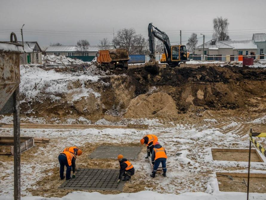 Бригада строителей попала под обстрел в Курской области. Есть погибший