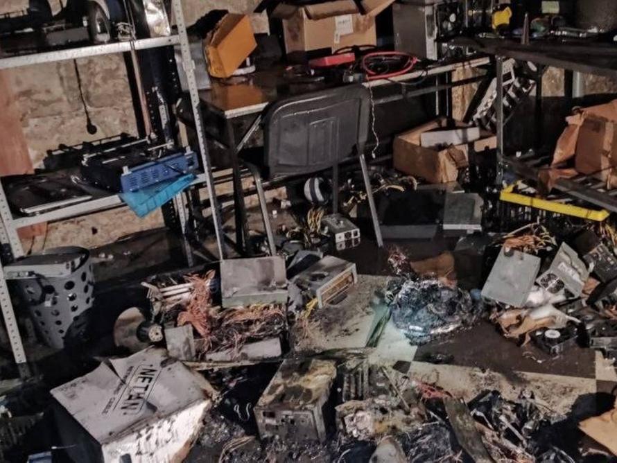 Майнеры едва не спалили целый дом в российском регионе