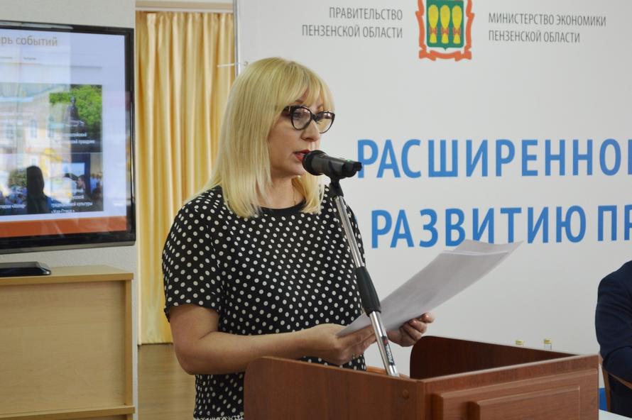 Я у мамы актриса. Российская чиновница фиктивно устроила дочь в театр