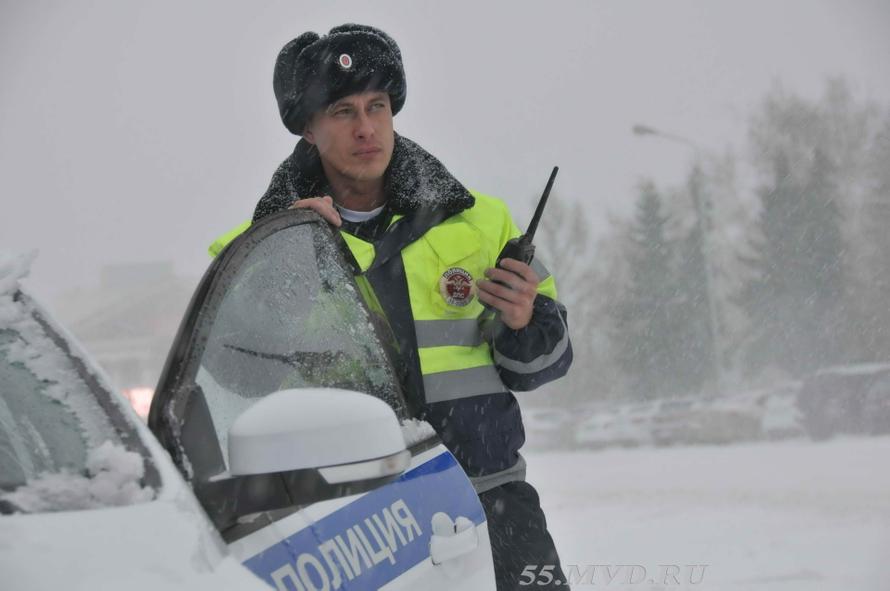Автозак с российскими заключёнными попал в аварию и перевернулся. Видео